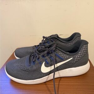 Nike Mens Sneakers